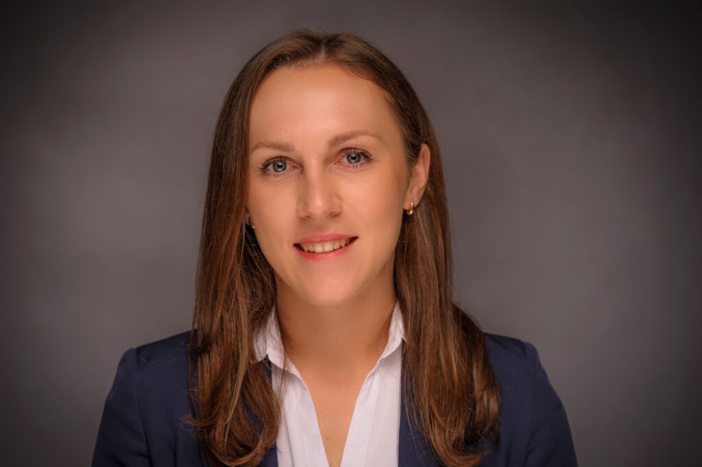 Marlies Männersdorfer Head of Product Management Team Axians lbase